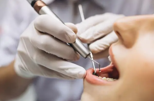 上饶信州区郭芳庆口腔诊所是正规医院吗？