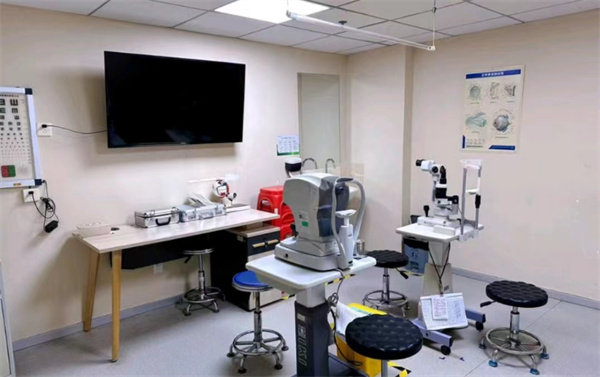 贺州爱尔眼科医院地址电话营业时间