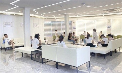 广州常春藤眼科门诊部收费价格表/收费标准