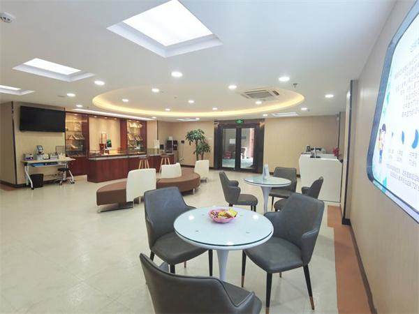 广州常春藤眼科门诊部医生团队实力强大及骨干医生简介