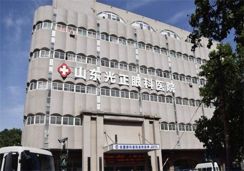 济南光正眼科医院是正规医院吗？
