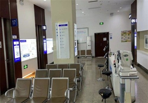 济南光正眼科医院收费价格表/收费标准