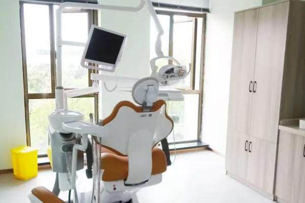 浙江海宁圣麦口腔门诊部（海宁海昌南路店）医生团队实力强大及骨干医生简介