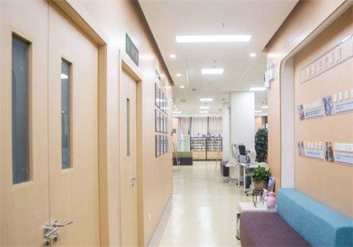 成都何氏视佳眼科医院