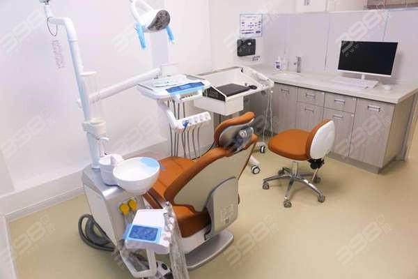 成都医大口腔医院是正规医院吗？